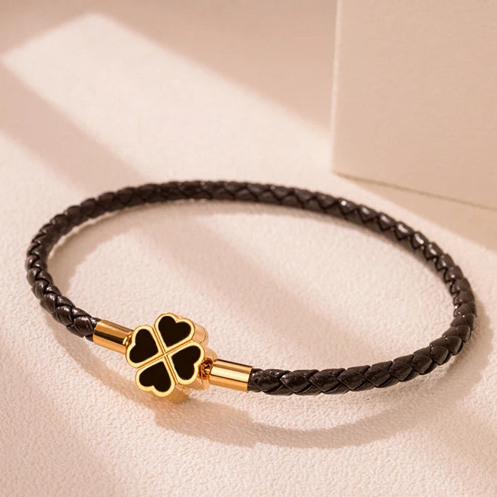 Pulsera Trenzada de Cuero con Trébol de 4 Hojas marrón