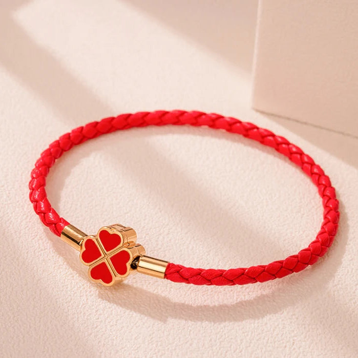 Pulsera Trenzada de Cuero con Trébol de 4 Hojas rojo