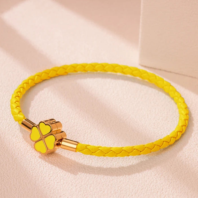 Pulsera Trenzada de Cuero con Trébol de 4 Hojas amarillo