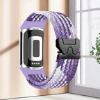 Pulsera trenzada para reloj Fitbit Charge 5, Charge 6 violeta y blanco