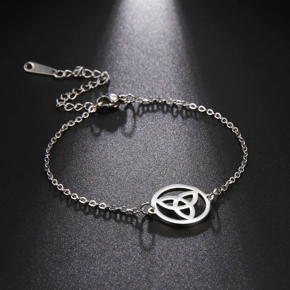 Pulsera Triquetra Nudo de la Trinidad Celta plata