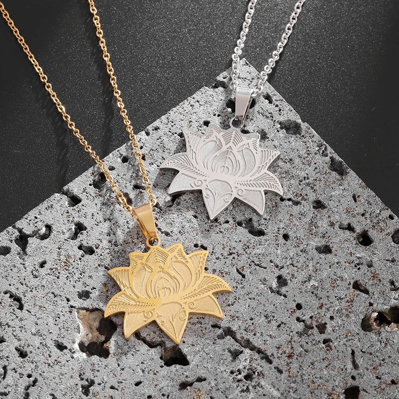 Cadena & Medallón Flor de Loto