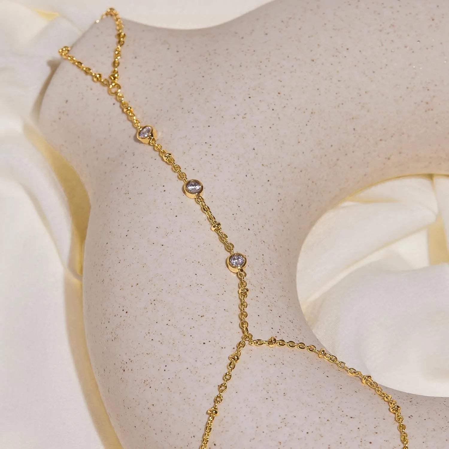 Cadena para mano y dedo con circonitas - pulsera de mano para mujer oro