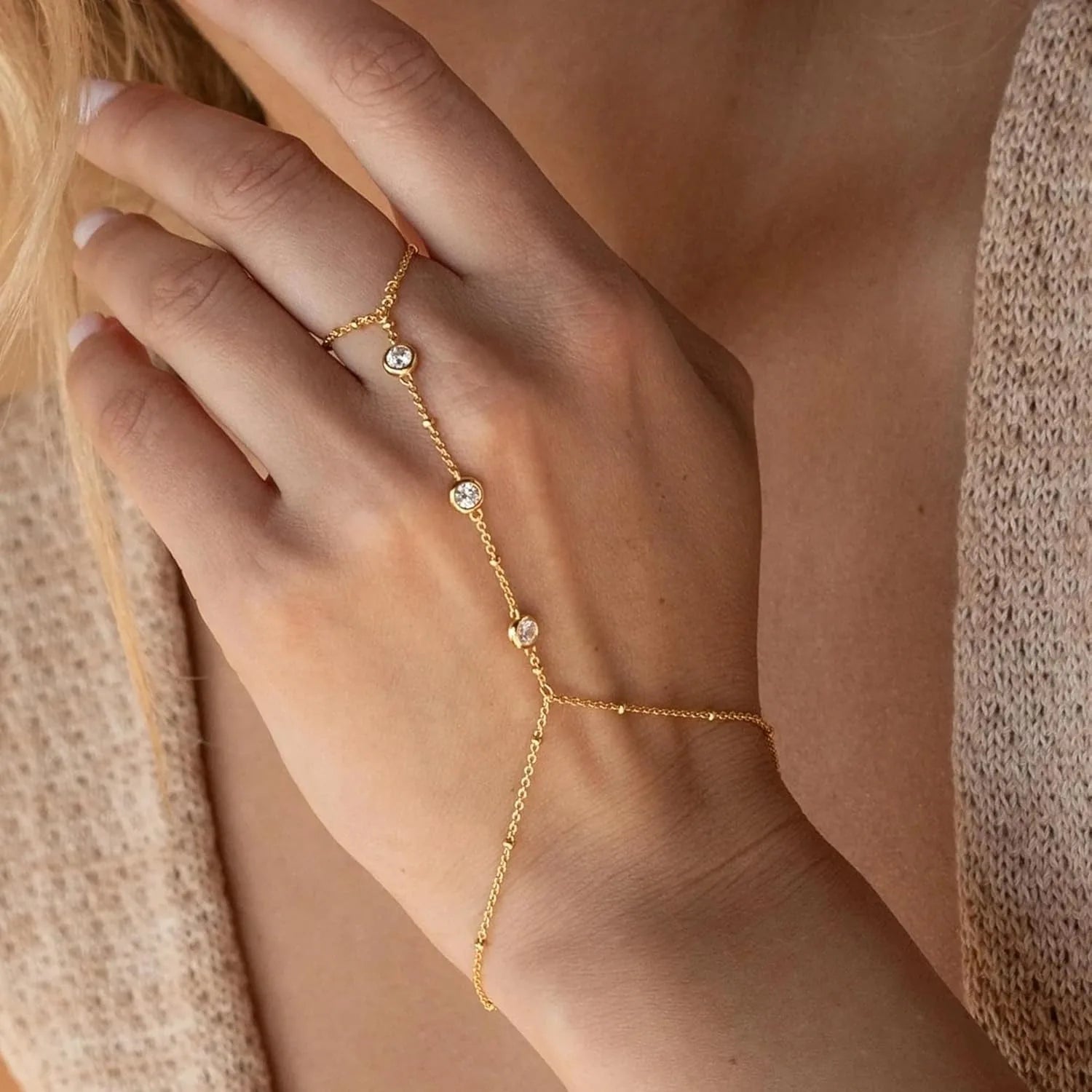 Cadena para mano y dedo con circonitas - pulsera de mano para mujer oro
