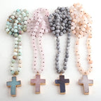 Rosario Cruz Collar Colgante en Piedras Naturales beige