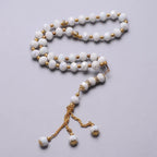 Rosario musulmán elegante - Tasbih islámico 33 cuentas blanco y dorado