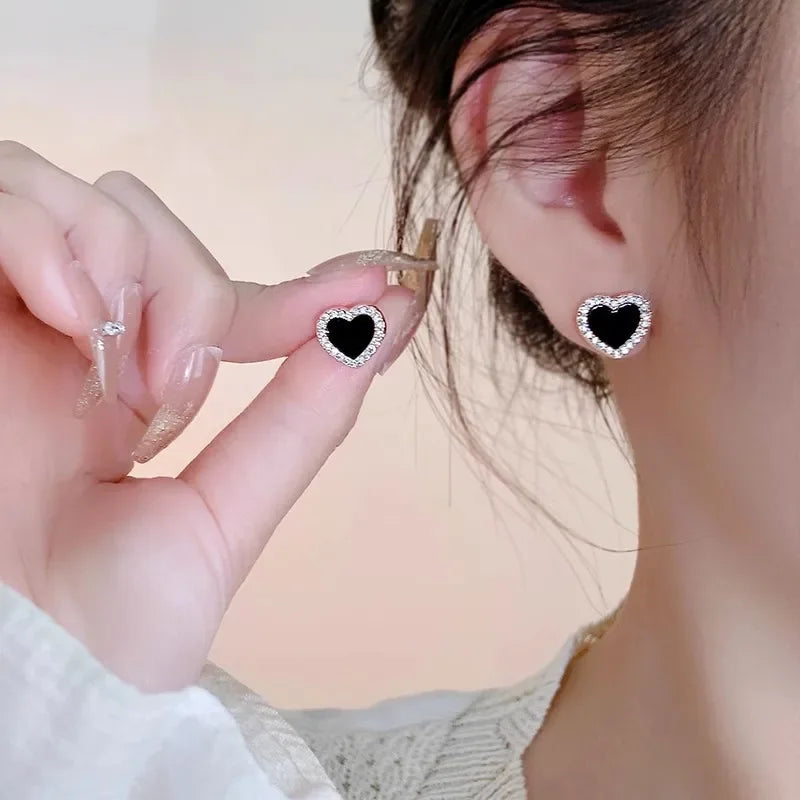 Pendientes de corazón para mujer en negro
