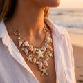 Collar con gran colgante de conchas y estrellas de mar