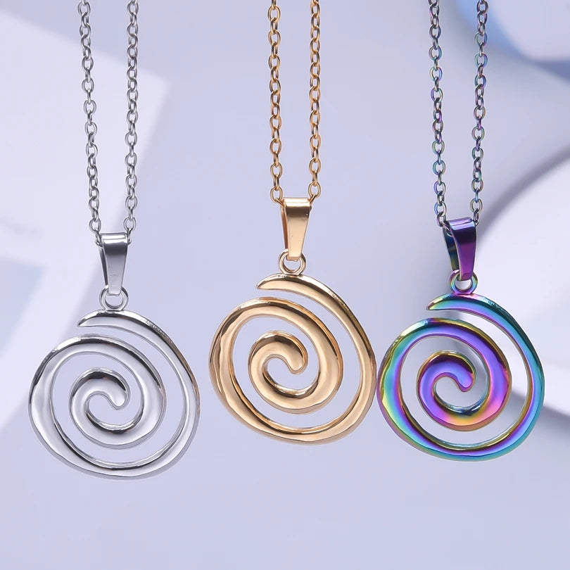 Collar con gran colgante espiral calada oro