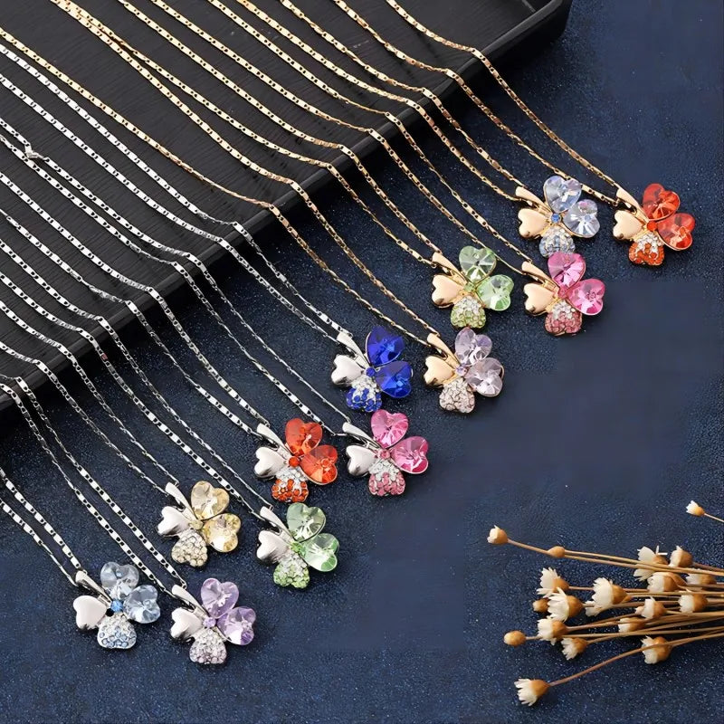 Collar con gran colgante de trébol de cuatro corazones en cristales de colores