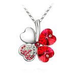 Collar con gran colgante de trébol de cuatro corazones en cristales de colores rojo