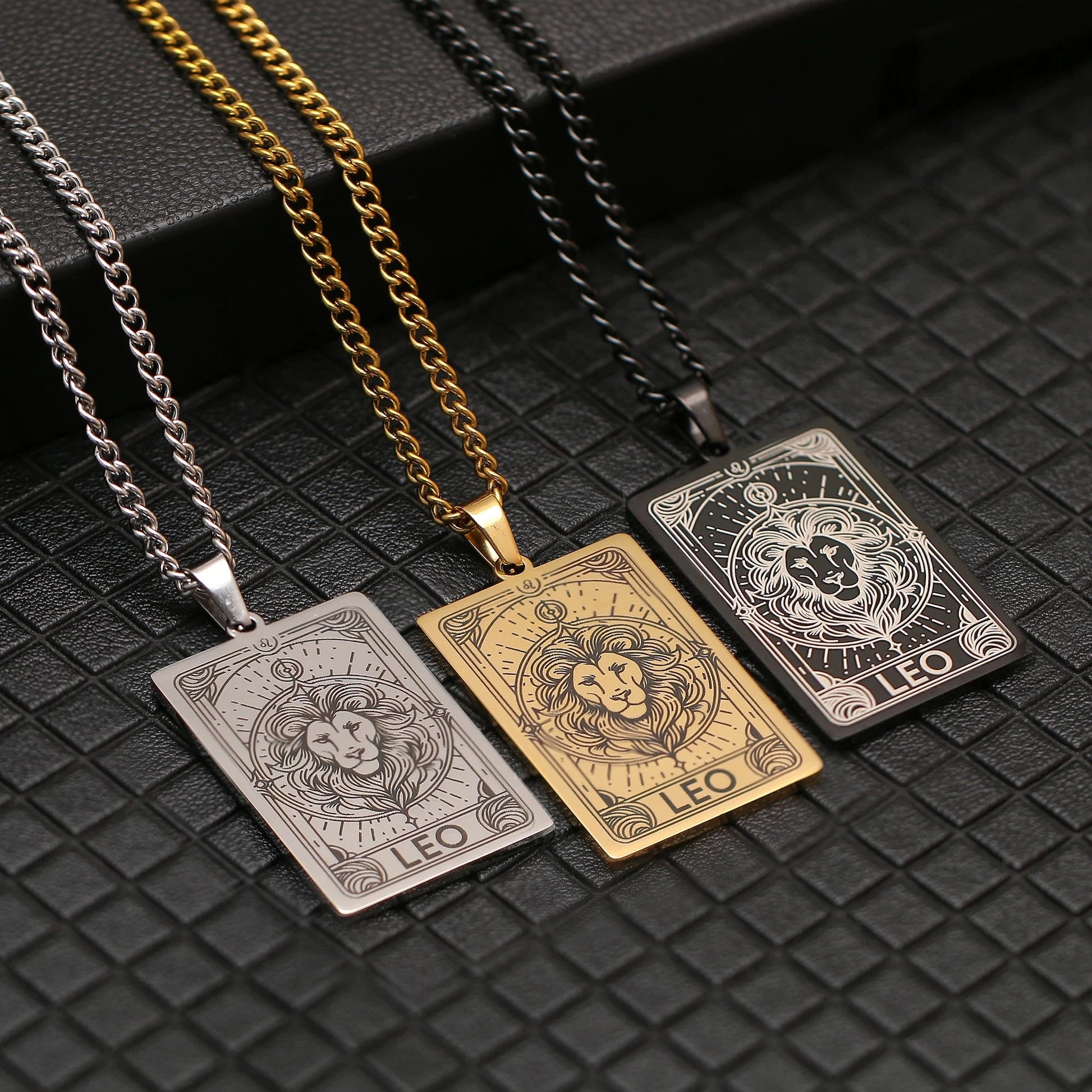 Collar con bonito colgante signo del zodiaco astrológico