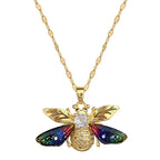 Collar con colgante de abeja