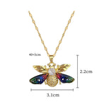 Collar con colgante de abeja