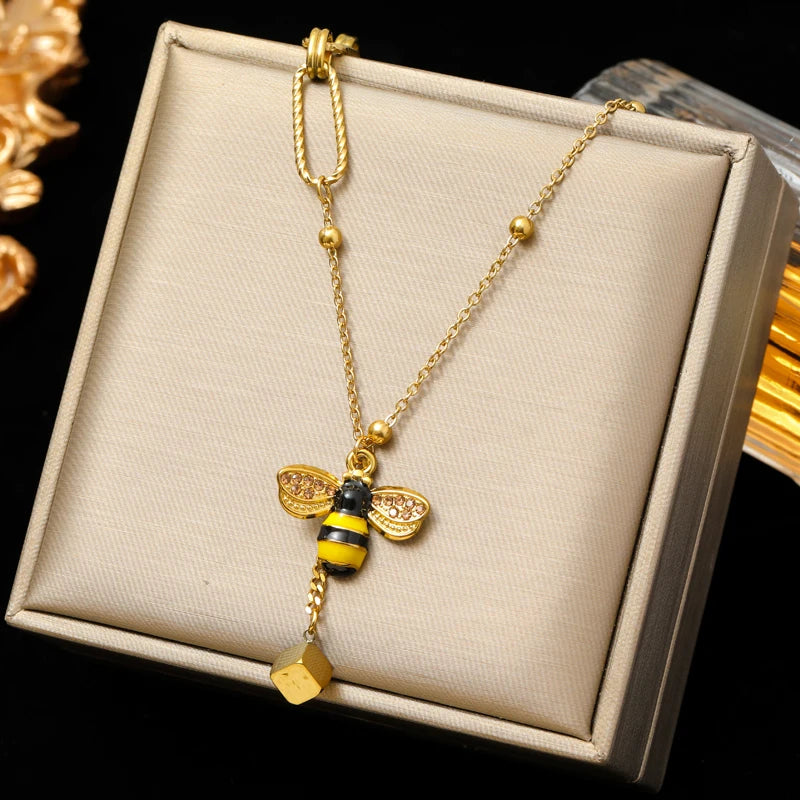Collar con colgante de abeja para mujer 