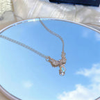 Collar con colgante de alas de ángel