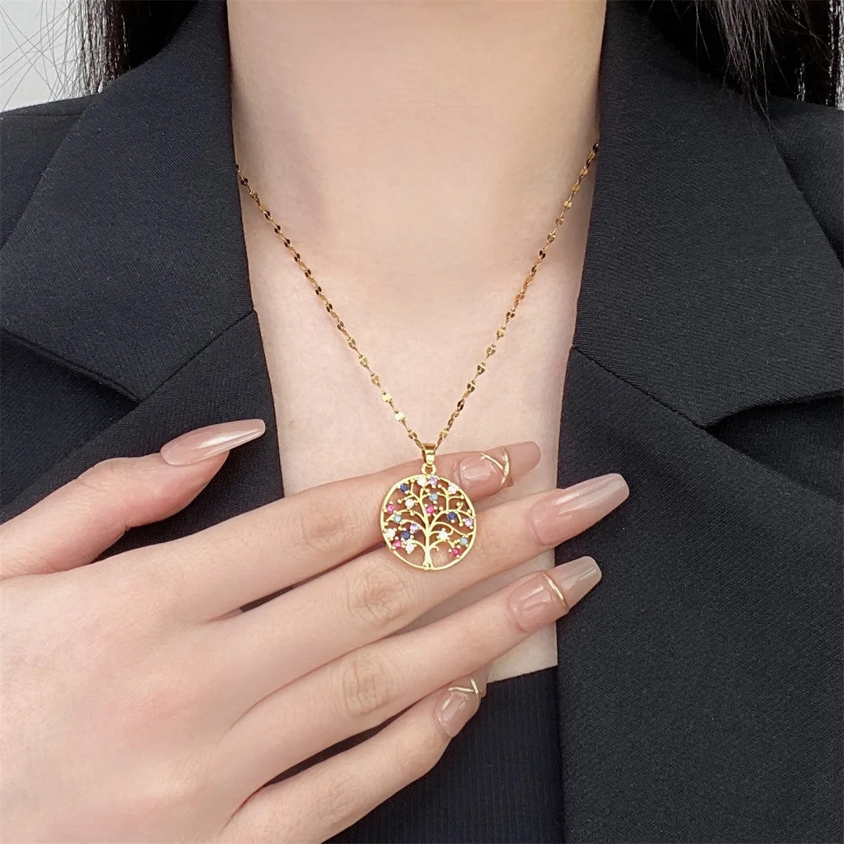 Collar con colgante de Árbol de la Vida con circonita multicolor