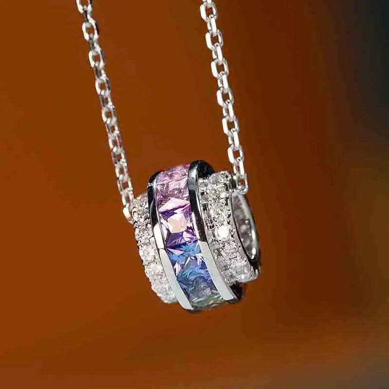 Collar con colgante arcoíris