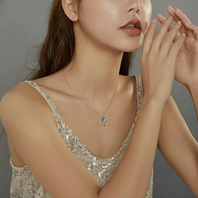 Collar con Colgante con Decoración de Luna y Gato