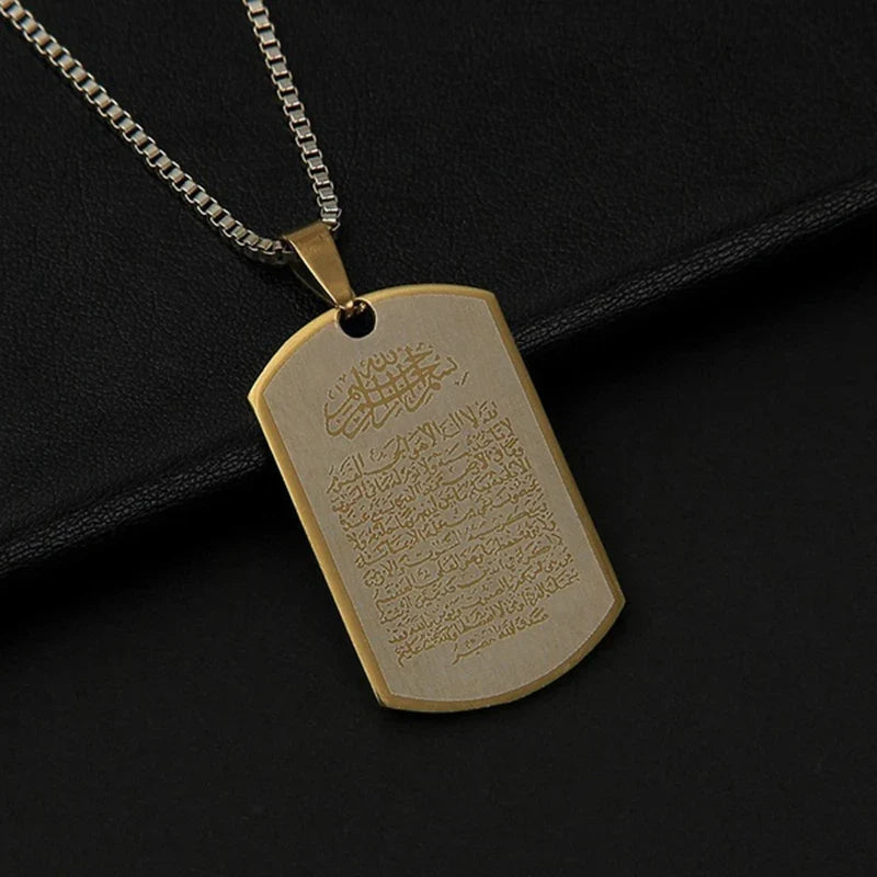 Collar con colgante Ayatul Kursi árabe oro
