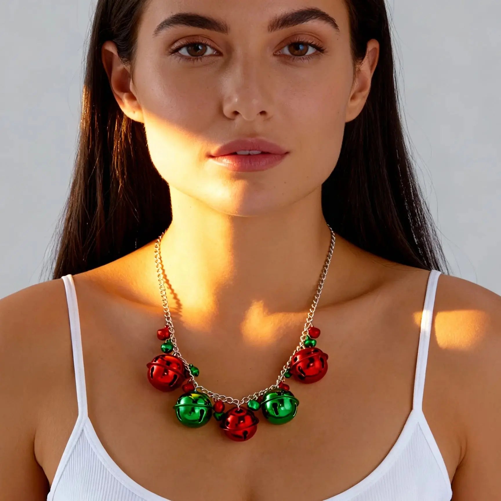 Collar con Colgante de Bolas de Navidad