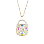 Collar con colgante de candado de trébol de cuatro hojas brillante