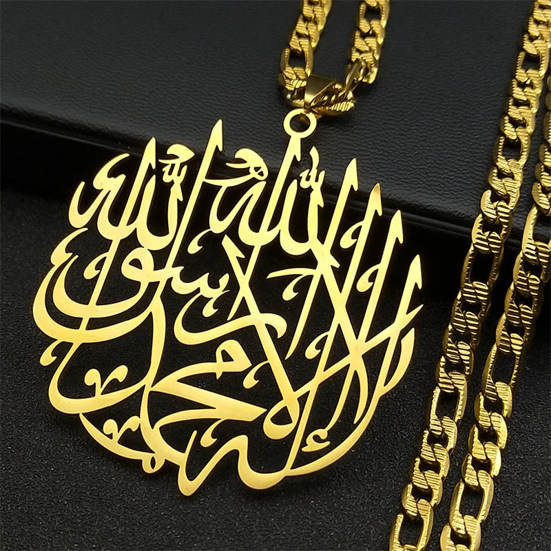 Collar con colgante caligráfico Ayatul Kursi árabe oro