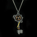 Collar con colgante llave de engranaje