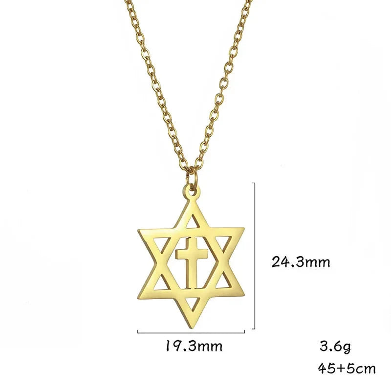 Collar con colgante de cruz y la <span data-glossary-id="étoile de David">estrella de David</span>, símbolos judíos ortodoxos