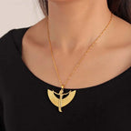 Collar con colgante de Isis