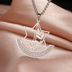 Collar con colgante de la estrella de David y flor de lis simbólica judía plata