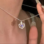Collar con colgante de doble corazón de piedra lunar 