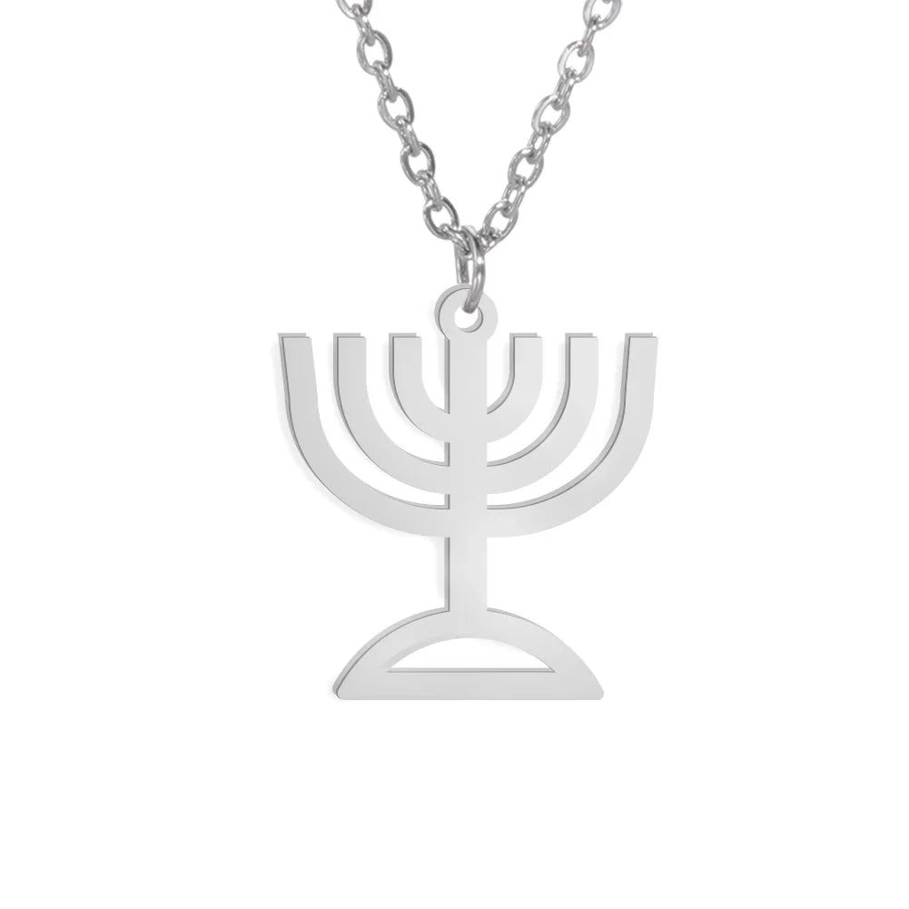 Collar con colgante del símbolo de la identidad judía Menorá de plata