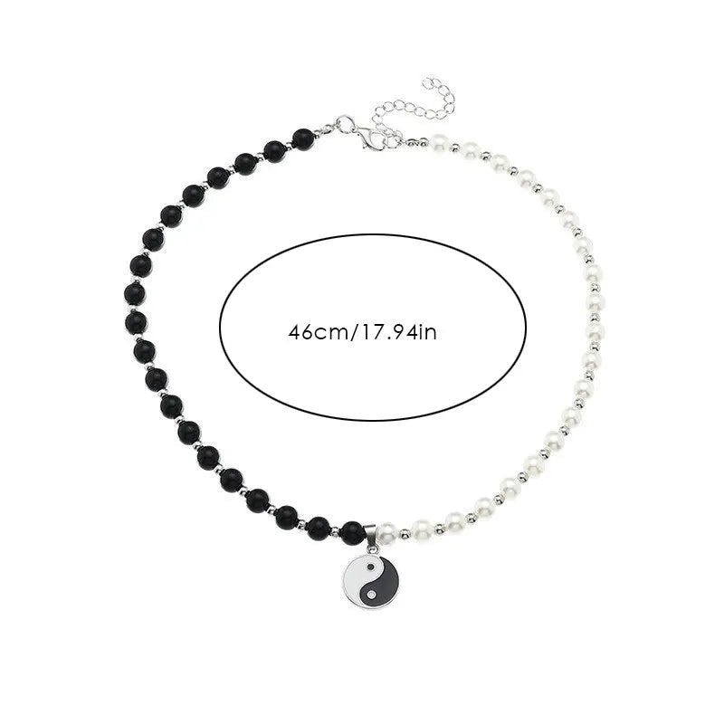 Collar con Colgante de Perlas Yin Yang Negro y Blanco