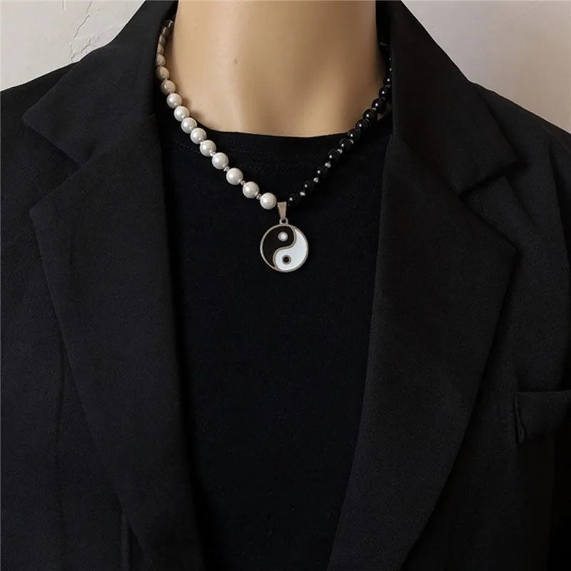 Collar con Colgante de Perlas Yin Yang Negro y Blanco