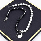 Collar con Colgante de Perlas Yin Yang Negro y Blanco
