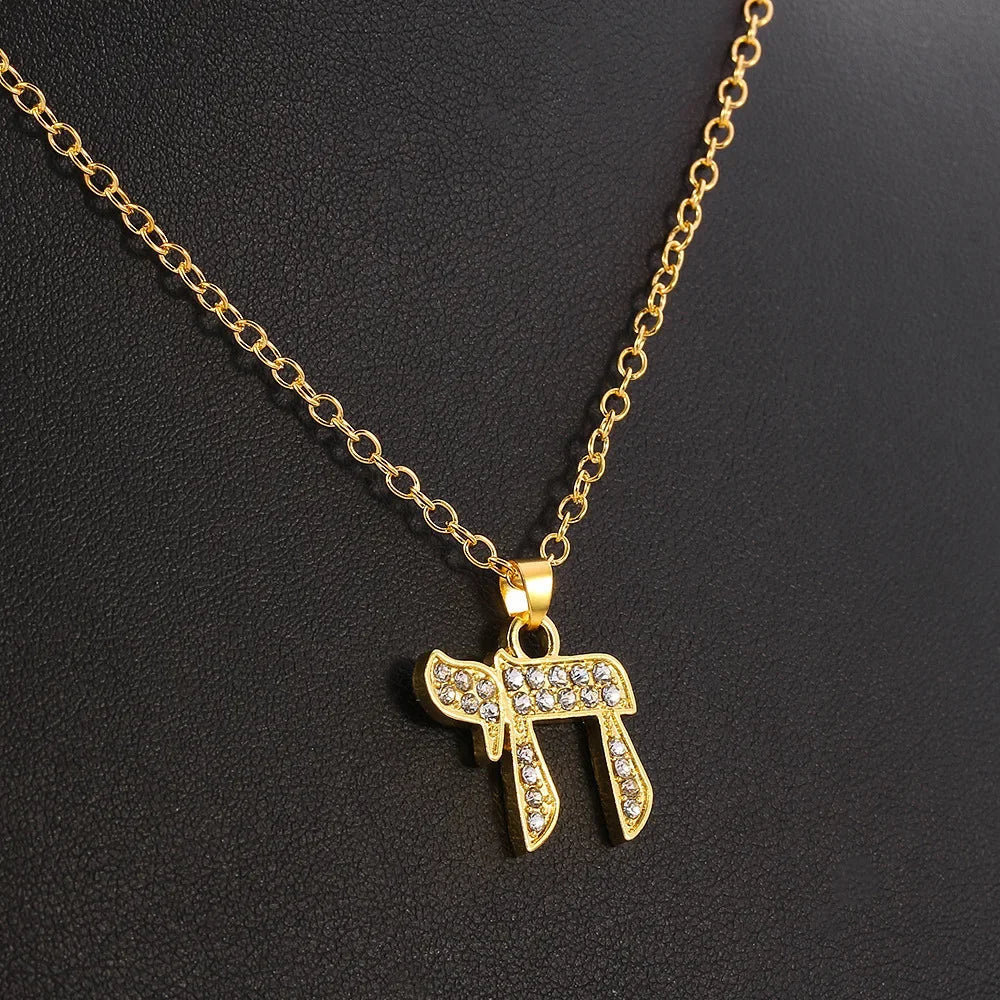 Collar con colgante de strass del símbolo de vida judía Chai oro