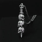 Collar con Colgante de Espada y Calaveras