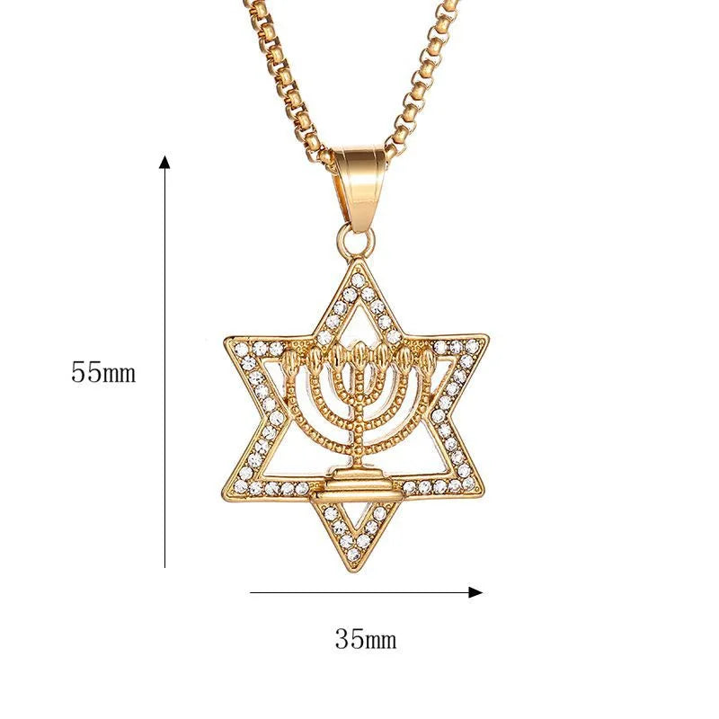 Collar con colgante de estrella de David y símbolo de la identidad judía Menorá