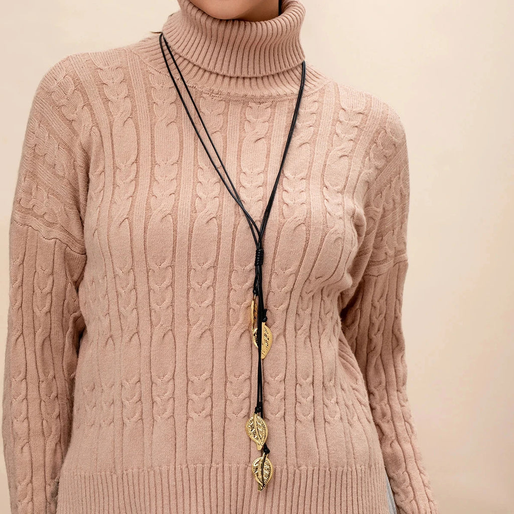 Collar con Colgante de Hoja de Otoño