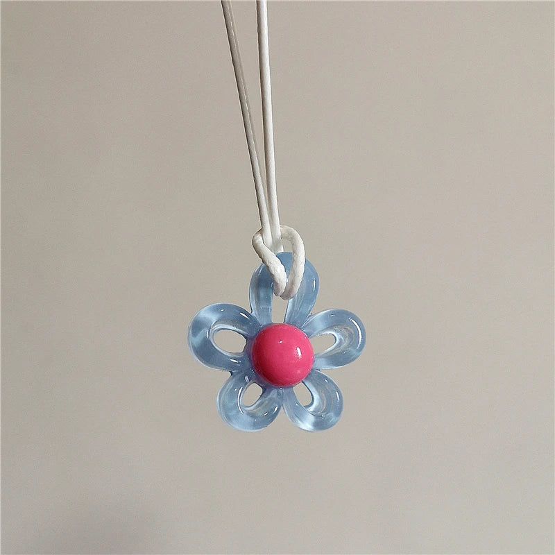 Collar con Colgante de Flor Colorida azul claro