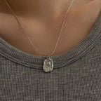 Collar con colgante de flor de rosa de plata