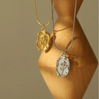 Collar con colgante de flor de rosa de plata