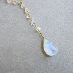 Collar con colgante de gota de agua en cristal de piedra de luna