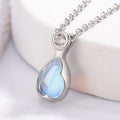 Collar con colgante de gota de piedra lunar y cristal
