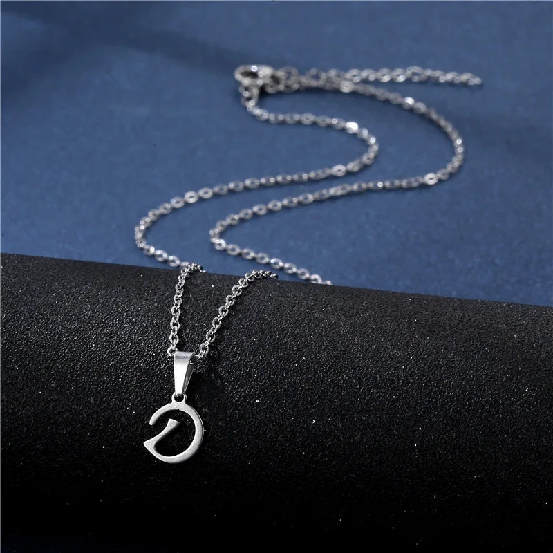 Collar personalizado con colgante de inicial d