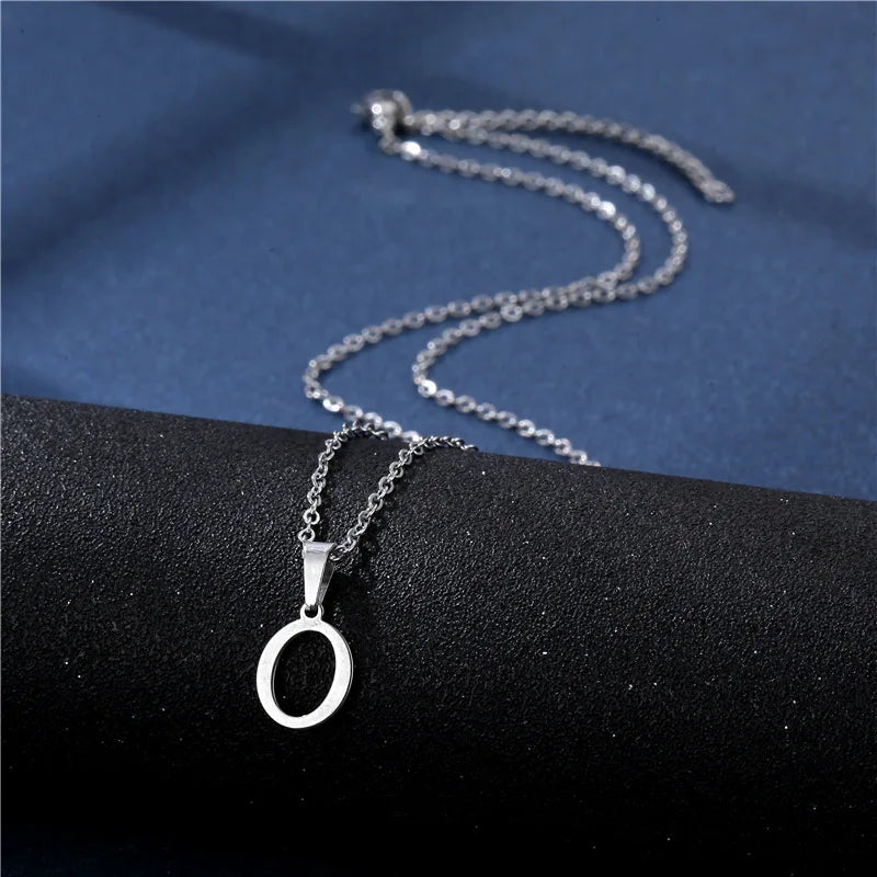 Collar personalizado con colgante de inicial o