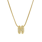 Collar con colgante de inicial con strass h
