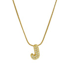 Collar con colgante de inicial con strass j