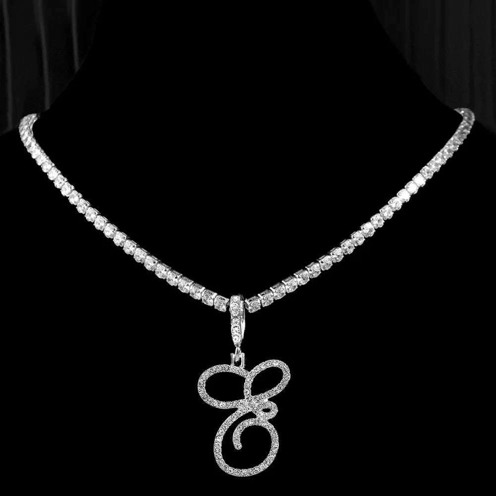 Collar gargantilla con colgante de inicial y strass e